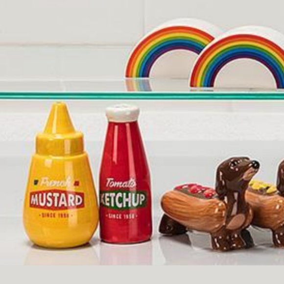 Ketchup & Mustard Ceramic Salt & Pepper Shakers Set - Picture 3 of 6